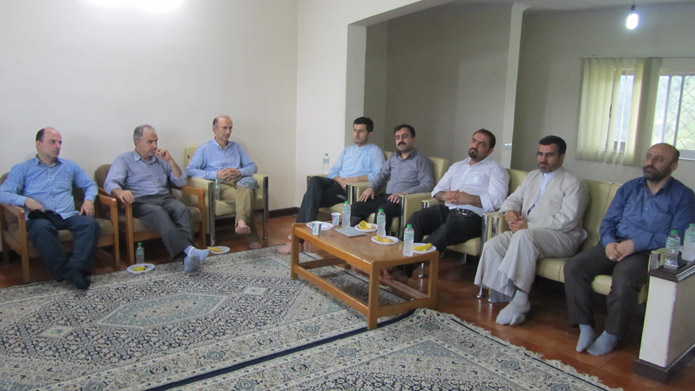 برگزاري جلسه هم انديشي اساتيد با موضوع «حمايت از كالاي ايراني، بايدها و نبايدها»