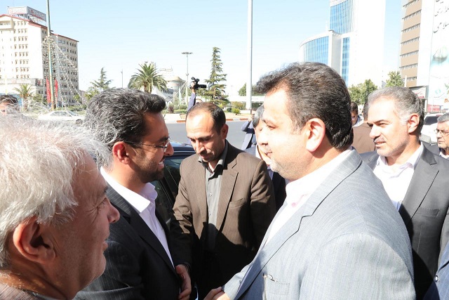 دکتر آذری جهرمی وزیر ارتباطات و فناوری اطلاعات وارد ساری شد
