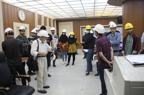 بازدید دانشجویان مهندسی برق و قدرت دانشگاه نوشیروانی بابل از نیروگاه نکا