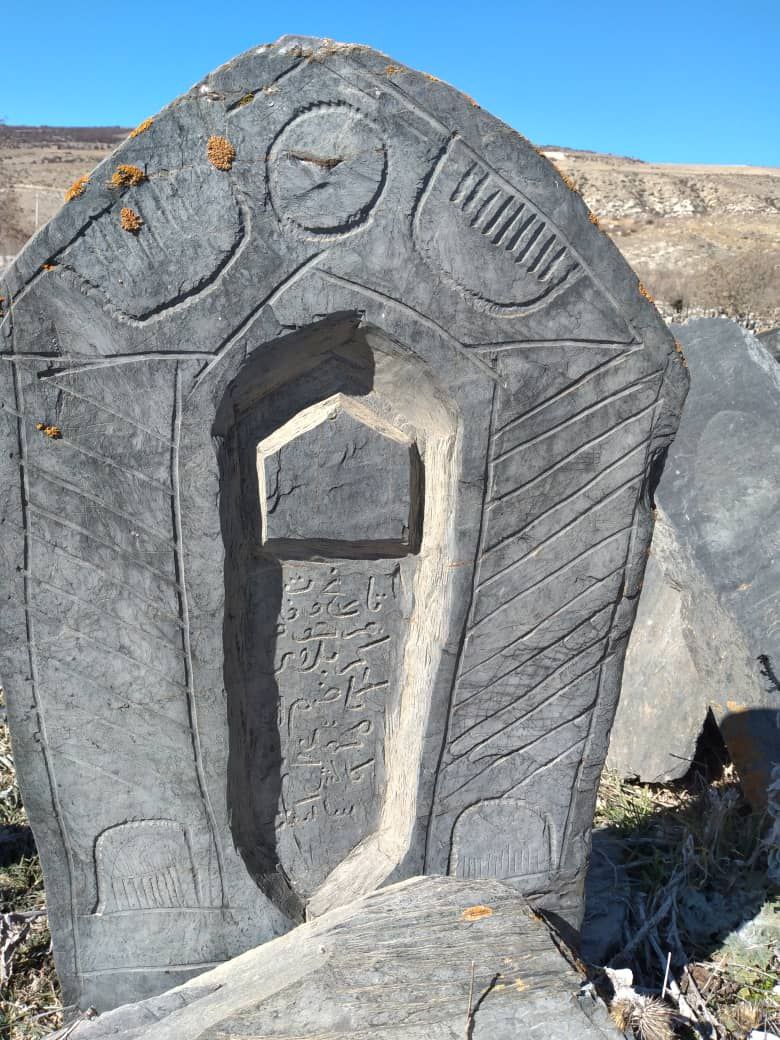 قبرستان تاریخی سفیدچاه در حال نابودی است	