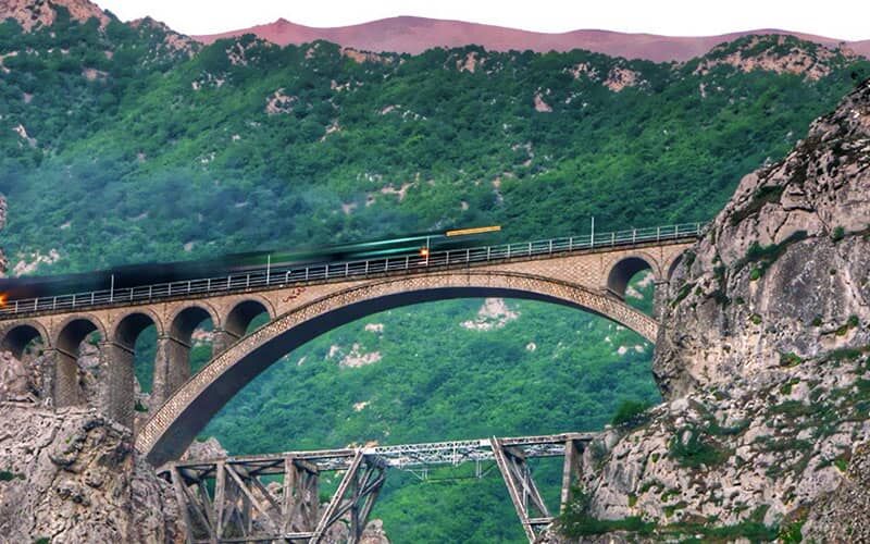 سفر به اعماق تاریخ و جاذبه های طبیعی مازندران بر روی ریل راه آهن شمال