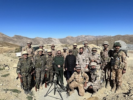 حسینی پور: سپاه پاسداران، برای ماموریت در هر نقطه جهان، آمادگی دارد / رزمندگان لشکر عملیاتی 25 کربلا، خستگی ‌ناپذیر از مرزهای کشور حفاظت می‌کنند