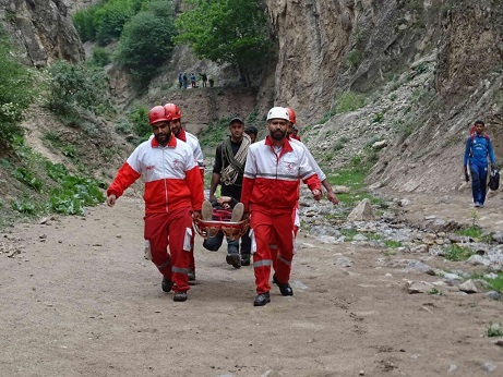 ۴ کوهنورد گمشده درارتفاعات بام ایران، تلفنی نجات یافتند
