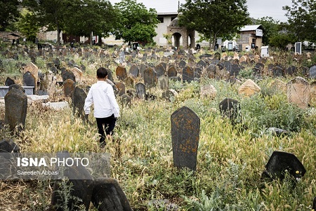 قبرستان روستای سفید چاه در گلوگاه بهشهر