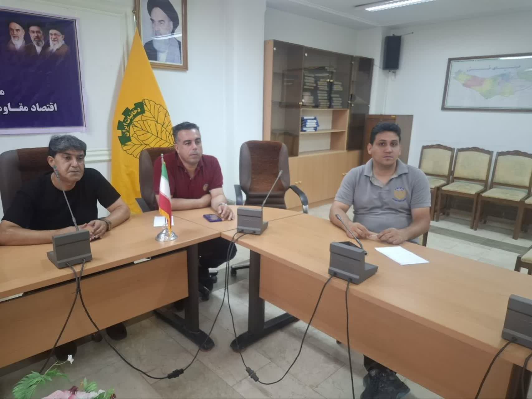 نشست ترویجی روابط عمومی نیروگاه نکا در شرکت دخانیات شهرستان میاندرود برگزار شد