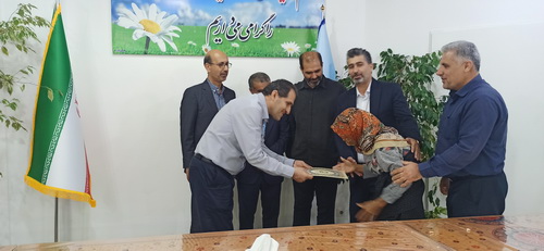 دیدار مشاور وزیر نیرو در امور ایثارگران با مادر و همسران شهدای نیروگاه نکا 